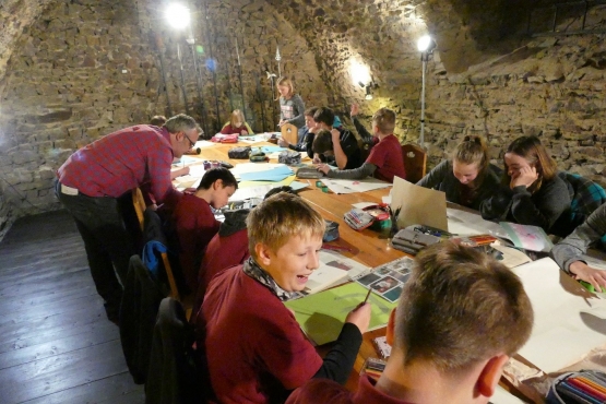 Arbeit der Schler im Schloss BurgkLaserJ